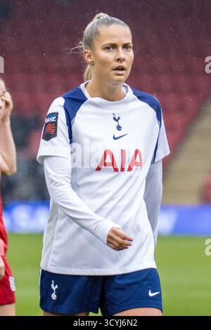 Londres, Royaume-Uni. 19 octobre 2025. Olivia Holdt (11 Tottenham Hotspur) lors du match entre Tottenham Hotspur et Birmingham City dans la Subway Women's League Cup au BetWright Stadium, Brisbane Road, Londres, Angleterre le dimanche 19 octobre 2025. Crédit : SPP Sport Press photo. /Alamy Live News Banque D'Images