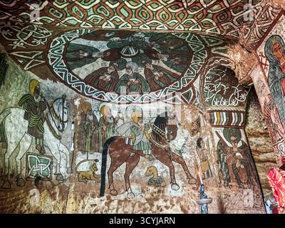 Megab, Ethiopie - 22 août 2025 : les vieilles peintures d'Abuna Yemata Guh près de Megab sur Ethopia Banque D'Images