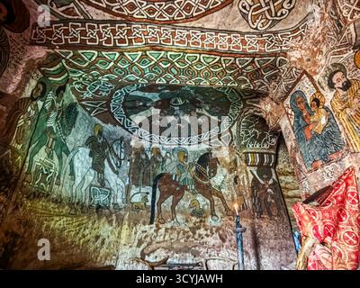 Megab, Ethiopie - 22 août 2025 : les vieilles peintures d'Abuna Yemata Guh près de Megab sur Ethopia Banque D'Images