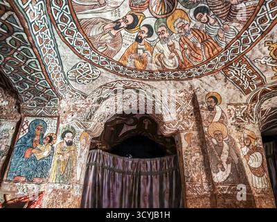 Megab, Ethiopie - 22 août 2025 : les vieilles peintures d'Abuna Yemata Guh près de Megab sur Ethopia Banque D'Images