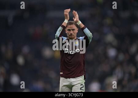 Londres, Royaume-Uni. 19 octobre 2025. Londres Royaume-Uni 19 octobre 2025. Matty Cash de l'Aston Villa lors du match de premier League Spurs vs Aston Villa au Tottenham Hotspur Stadium de Londres. Cette image est RÉSERVÉE à UN USAGE ÉDITORIAL. Licence requise de Football DataCo pour toute autre utilisation. Crédit : MARTIN DALTON/Alamy Live News Banque D'Images