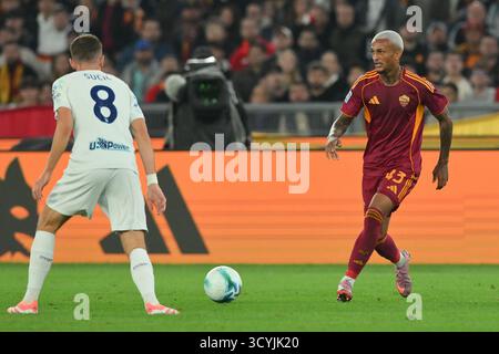 10 octobre 2025, stade Olimpico, Rome, Italie ; Serie A Enilive Football match ; Roma versus Internazionale ; Wesley of AS Roma Banque D'Images