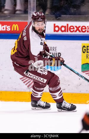 18/10/2025, les Acacias, les Vernets, NL : Genève-Servette HC - SC Bern, #19 Josh Jooris (Servette) Banque D'Images