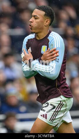 Londres, Royaume-Uni. 19 octobre 2025. Tottenham Hotspur v Aston Villa - premier League - Londres. Morgan Rogers célèbre son objectif. Crédit photo : Mark pain/Alamy Live News Banque D'Images