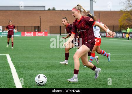 Toronto, Ontario, Canada. 19 octobre 2025. 19 octobre 2025 - Toronto, Canada : APRIL LANTAIGNE (#2, AFC Toronto) lors du match NSL entre l'AFC Toronto et le Montreal Roses FC au stade York Lions. (Crédit image : © Vasiliy Ryabykh/ZUMA Press Wire) USAGE ÉDITORIAL SEULEMENT ! Non destiné à UN USAGE commercial ! Banque D'Images