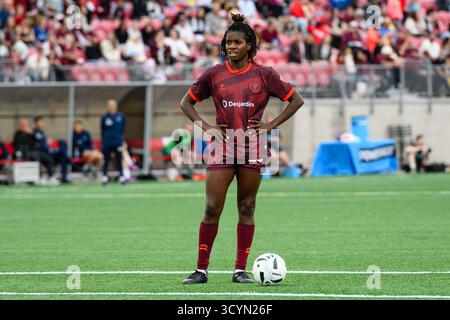 Toronto, Ontario, Canada. 19 octobre 2025. 19 octobre 2025 - Toronto, Canada : ESTHER OKORONKWO (#23, AFC Toronto) lors du match NSL entre l'AFC Toronto et le Montreal Roses FC au stade York Lions. (Crédit image : © Vasiliy Ryabykh/ZUMA Press Wire) USAGE ÉDITORIAL SEULEMENT ! Non destiné à UN USAGE commercial ! Banque D'Images