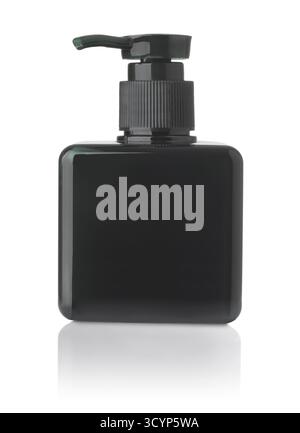 Vue avant du flacon à pompe cosmétique noir vierge isolé sur blanc Banque D'Images