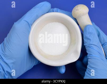 Le carbonate de potassium est le composé inorganique de formule K2CO3. Banque D'Images