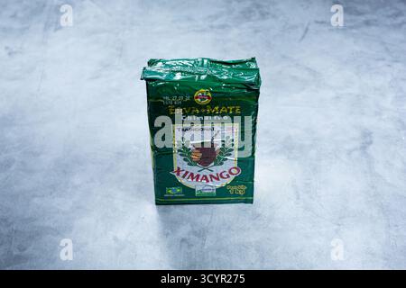 Los Angeles, Californie, États-Unis - 2022-05-05 : une vue d'un paquet de Ximango Erva-Mate. Banque D'Images