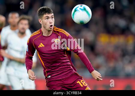 Rome, Italie. 18 octobre 2025. Matias Soule de L'AS Roma lors du match de Serie A Enilive entre L'AS Roma et le FC Internazionale au Stadio Olimpico le 18 octobre 2025 à Rome, Italie. Crédit : Giuseppe Maffia/Alamy Live News Banque D'Images