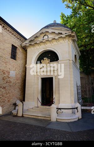 Tombeau de Dante Alighieri tomba di Dante à Ravenne, Italie, extérieur Banque D'Images
