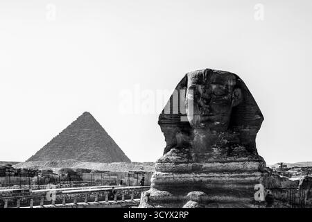 Images éditoriales des pyramides de Gizeh, du Sphinx et du plateau de Gizeh près du Caire, capturant les merveilles antiques, la culture et la beauté intemporelle de l’Égypte. Banque D'Images