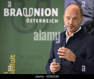 Hans Böhm, PDG de Brau Union AG, lors d'une présentation et d'une discussion de l'étude de Brau Union sur la création de valeur de la bière, le lundi 20 octobre 2025 à Vienne, Autriche. - 20251020 PD2112 crédit : APA-PictureDesk/Alamy Live News Banque D'Images