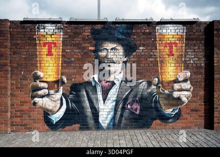 Murale sur le mur des brasseries Tennent Caledonian, Duke Street, Glasgow, Écosse, Royaume-Uni. Banque D'Images