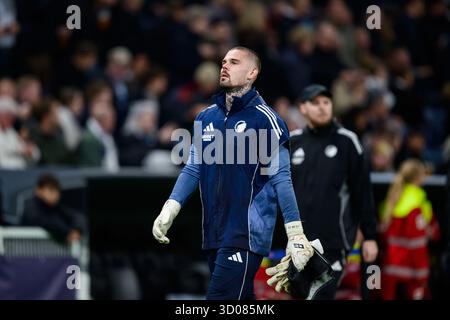 Copenhague, Danemark. 21 octobre 2025. Le gardien Dominik Kotarski du FC Copenhague vu lors du match de l'UEFA Champions League entre le FC Copenhague et le Borussia Dortmund à Parken à Copenhague. Crédit : Gonzales photo/Alamy Live News Banque D'Images