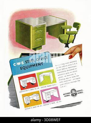 Une publicité de 1951 pour le mobilier de bureau de CWS (The Co-operative Wholesale Society). Cela est apparu dans un magazine de design marquant les célébrations du Festival of Britain en Grande-Bretagne cette année-là. La Co-operative Wholesale Society, mieux connue pour ses produits d'épicerie, a commencé la fabrication d'armoires en 1893. Les usines de Birmingham, ouvertes dans les années 1920, étaient équipées de grands ateliers bien équipés. Le CWS Dudley National Works, ouvert en 1935, employait 200 travailleurs – graphiques vintage des années 1950. Banque D'Images