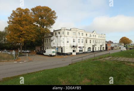 DATE D'ENREGISTREMENT NON INDIQUÉE Altbau mit Geschäftsräumen und Wohnungen am Ernst-August-Deich. Wilhelmsburg Hambourg *** ancien bâtiment avec des locaux commerciaux et des appartements sur Ernst August Deich Wilhelmsburg Hambourg Banque D'Images