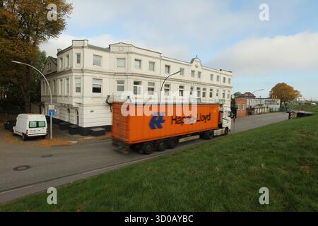 DATE D'ENREGISTREMENT NON INDIQUÉE Altbau mit Geschäftsräumen und Wohnungen am Ernst-August-Deich. Wilhelmsburg Hambourg *** ancien bâtiment avec des locaux commerciaux et des appartements sur Ernst August Deich Wilhelmsburg Hambourg Banque D'Images