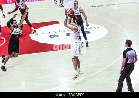 Reggio Emilia, Italie. 22 octobre 2025. Michele Vitali (Unahotels Reggio Emilia) pendant UNA Hotels Reggio Emilia vs KB Bashkimi, match de la Coupe d'Europe de basket-ball FIBA à Reggio Emilia, Italie, 22 octobre 2025 crédit : Agence photo indépendante/Alamy Live News Banque D'Images