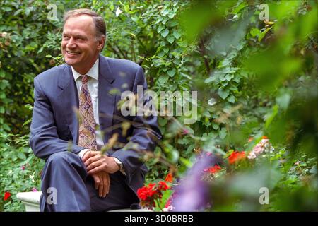 George Walden Ministre conservateur de l'enseignement supérieur, député de Buckingham photographié chez lui dans l'ouest de Londres. . Jeudi 5 septembre 1996. Neil Turner Banque D'Images