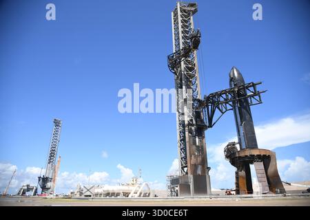 Starship 38 préparatifs avant un essai de feu statique sur le support de lancement orbital, PAD A, Starbase, Boca Chica, Texas, 20 septembre 2025 où : Boca Chica, Texas, États-Unis quand : 20 Sep 2025 crédit : Anthony Stanley/WENN Banque D'Images
