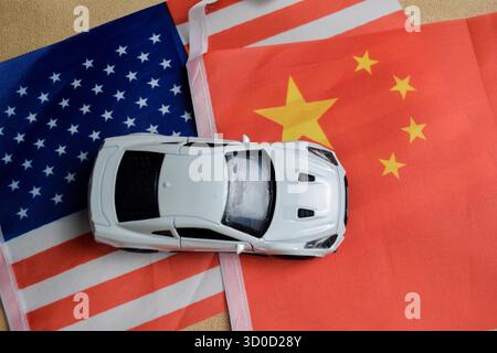 les états-Unis d'Amérique et la Chine échangent des tarifs de guerre comme deux opposant le fret de conteneur et le commerce Banque D'Images