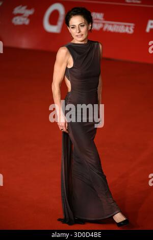 Rome, Italie. 22 octobre 2025. Lidia vitale assiste au tapis rouge "Mrs Playmen" lors du 20ème Festival du film de Rome à l'Auditorium Parco della Musica à Rome (Italie), le 22 octobre 2025. Crédit : Insidefoto/Alamy Live News Banque D'Images