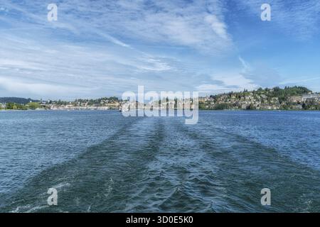 Ville de Lucerne vue d'un bateau de croisière sur le lac de lucerne. Prise à Luzern, Suisse Banque D'Images