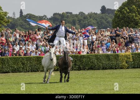 Harrogate, North Yorkshire, UK - Juillet 12th, 2018 : entraîneur de chevaux Français Lorenzo d'effectuer avec ses chevaux au Great Yorkshire Show le 12 juillet 201 Banque D'Images