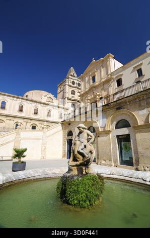 Noto, Italie - 14 septembre 2015 : vue sur l'église de Saint François Immaculé en Noto, Italie Banque D'Images