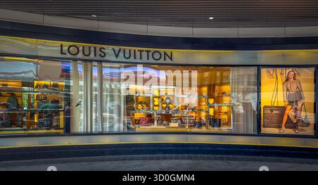 Californie, USA, 29 septembre 2024, vue du magasin Louis Vuitton à Santa Monica place Banque D'Images