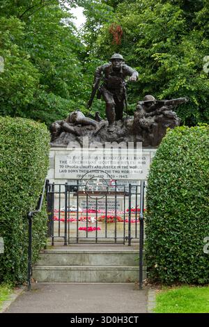 Le Cameronians (Scottish Rifles) War Memorial, situé à Kelvingrove Park, Glasgow, Écosse Banque D'Images