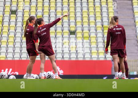Gdansk, Poméranie, Pologne. 23 octobre 2025. Les membres de l'équipe nationale polonaise de football féminin participent à la séance d'entraînement officielle au Polsat plus Arena de Gdansk avant le match amical de demain contre les pays-Bas. (Crédit image : © Marek Ladzinski/ZUMA Press Wire) USAGE ÉDITORIAL SEULEMENT ! Non destiné à UN USAGE commercial ! Banque D'Images