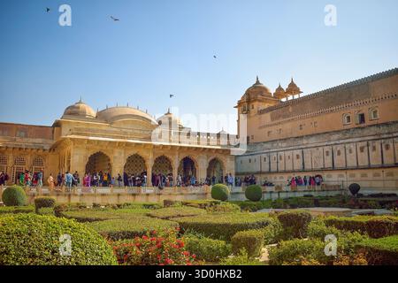 Amber Fort, situé à Jaipur, Rajasthan, Inde. Le complexe du palais perché, construit au 16ème siècle par les dirigeants Rajput. Banque D'Images