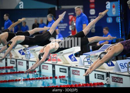 Toronto, Ontario, Canada. 23 octobre 2025. TAYLOR RUCK, du CANADA, nage le 100 m IM féminin lors des préliminaires de la première journée de la Coupe du monde de natation aquatique 2025 au Centre sportif panaméricain de Toronto. (Crédit image : © Jeff Vogan/ZUMA Press Wire) USAGE ÉDITORIAL SEULEMENT ! Non destiné à UN USAGE commercial ! Banque D'Images