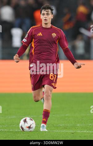 23 octobre 2025, stade Olimpico, Rome, Italie ; match de football de l'UEFA Europa League ; Roma contre Viktoria Plzen ; Niccolo Pisilli de L'AS Roma Banque D'Images