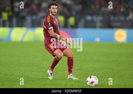 23 octobre 2025, stade Olimpico, Rome, Italie ; match de football de l'UEFA Europa League ; Roma contre Viktoria Plzen ; Mario Hermoso de L'AS Roma Banque D'Images