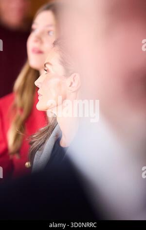 La reine Letizia d'Espagne a assisté à une audience avec des membres protecteurs de la Fondation Princesa des Asturies 2025 à l'Hôtel Reconquista le 24 octobre 2025 à Oviedo, Espagne. Banque D'Images