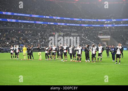 Deutsche Bank Park, Francfort, Allemagne. 22 octobre 2025. Eintracht Francfort déçu, déçu, déçu, déception. Football, UEFA Champions League, phase de groupes, Journée 3, Eintracht Frankfurt (F) - Liverpool FC (LIV) 1-5 le 22 octobre 2025, au Deutsche Bank Park, Francfort, Allemagne. ##la réglementation de l'UEFA interdit toute utilisation de photographies comme séquences d'images et/ou quasi-vidéo##. Crédit : dpa/Alamy Live News Banque D'Images