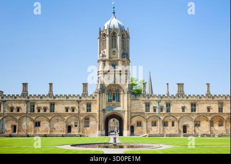 Oxford University Christ Church College Tom Quad et Tom Tower Oxford University Oxfordshire Angleterre GB Europe Banque D'Images