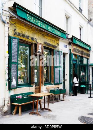 Shakespeare and Company librairie de langue anglaise a ouvert 1951 sur la rive gauche à Paris France Banque D'Images