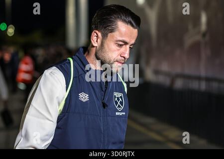 Le gardien de West Ham United Lukasz Fabianski arrive lors du match de premier League Leeds United vs West Ham United à Elland Road, Leeds, Royaume-Uni, le 24 octobre 2025 (photo de Mark Cosgrove/News images) Banque D'Images