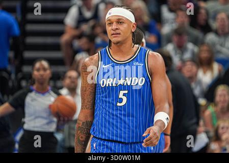 Orlando, Floride, États-Unis, Ocober 24, 2025, L'attaquant magique d'Orlando Paolo Banchero #5 au Kia Center. (Crédit photo : Marty Jean-Louis/Alamy Live News Banque D'Images