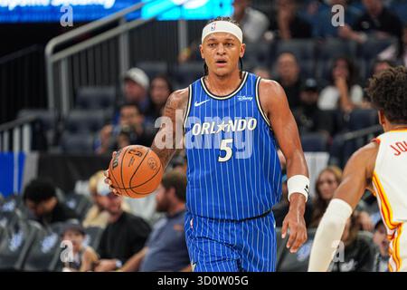 Orlando, Floride, États-Unis, Ocober 24, 2025, L'attaquant magique d'Orlando Paolo Banchero #5 au Kia Center. (Crédit photo : Marty Jean-Louis/Alamy Live News Banque D'Images