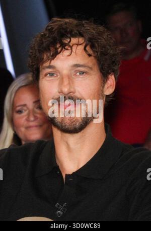 abb/NDRTalkshow- Florian David Fitz deutscher Schauspieler zu Gast in der NDR Talkshow , aus dem NDR 3 Studio AM 24.10.2025 à Hambourg Hambourg Deutschland *** abb NDRTalkshow Florian David Fitz acteur allemand invité sur le NDR Talkshow , du studio NDR 3 le 24 10 2025 à Hambourg Allemagne Banque D'Images