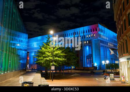 Le Government Center à Boston la nuit Banque D'Images