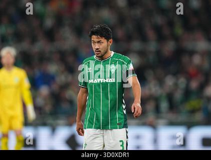 Brême Arena, Brême, Allemagne. 24 octobre 2025. Denis Vavro de VfL Wolfsdurg regarde pendant un 1. Match de Bundesliga, Werder Bremen vs Union Berlin, à Brême Arena, Brême, Allemagne. Ulrik Pedersen/CSM/Alamy Live News Banque D'Images