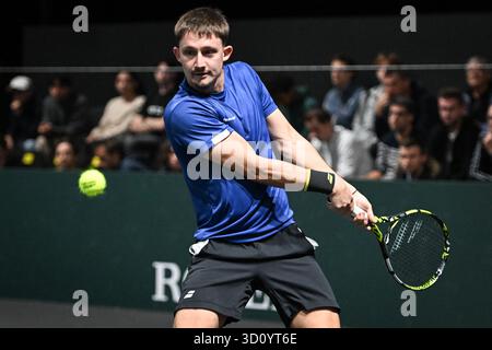 Paris, France. 25 octobre 2025. Ugo Blanchet participe aux qualifications Rolex Paris Masters 2025 au Paris la Défense Arena de Paris, le 25 octobre 2025. Photo de Firas Abdullah/ABACAPRESS.COM crédit : Abaca Press/Alamy Live News Banque D'Images