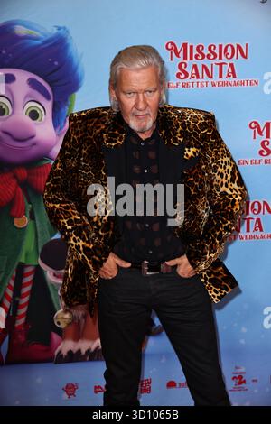 Johnny Logan (Titel-Song) assiste à la première allemande de Mission Santa : Yoyo à la rescousse, Kino in der Kulturbrauerei, 25.10.25 Banque D'Images