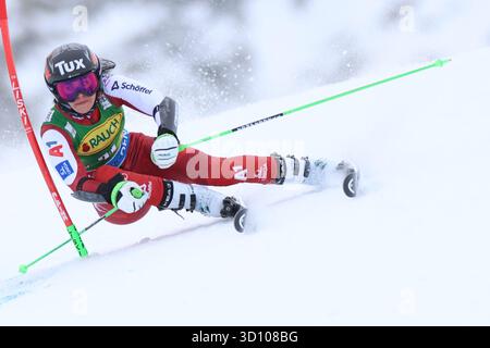 Solden, Autriche. 25 octobre 2025. Coupe du monde de ski alpin FIS 2025-2026. 1ère course féminine de slalom géant de la Coupe du monde de ski alpin à Soelden, Autriche le 25 octobre 2025 ; en 2026 Audi FIS Coupe du monde de ski - Slalom géant féminin, course de ski alpin à Solden, Autriche, octobre 25 2025 crédit : Agence photo indépendante/Alamy Live News Banque D'Images